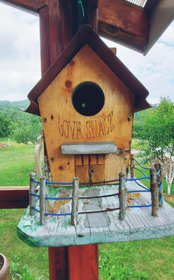 Love Shack Колашин Экстерьер фото